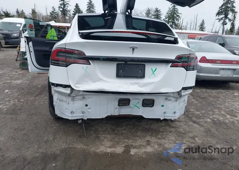 2022 Tesla Model X Dual Motor All-Wheel Drive z USA, uszkodzony, nr VIN 7SAXCAE51NF357196